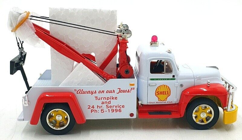 Shell Oil 1955 Diamond T Wrecker