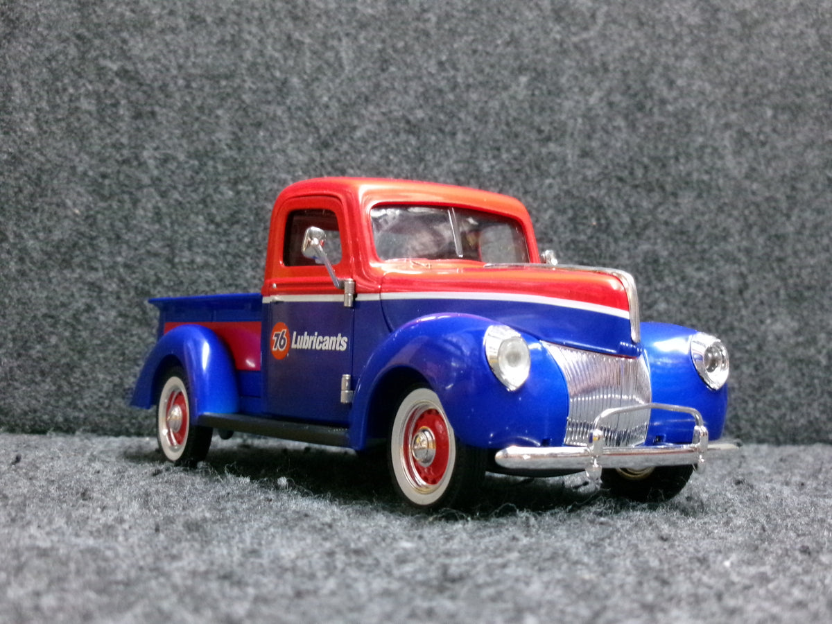 Union 76 1940 Ford Pickup Truck / NO BOX-DISPLAYED