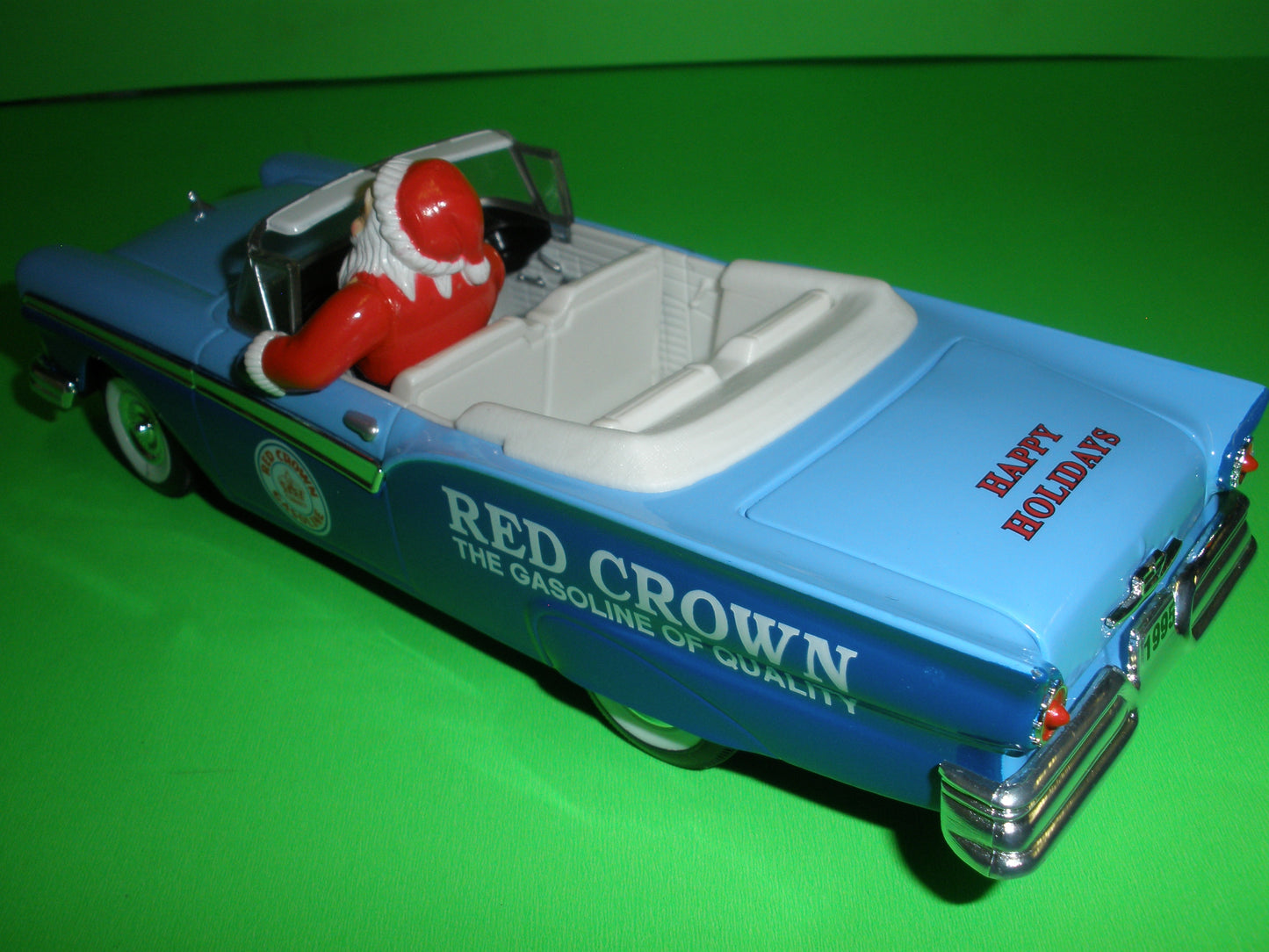 Standard / Amoco / 1957 Ford Fairlane Convertible / With Santa
