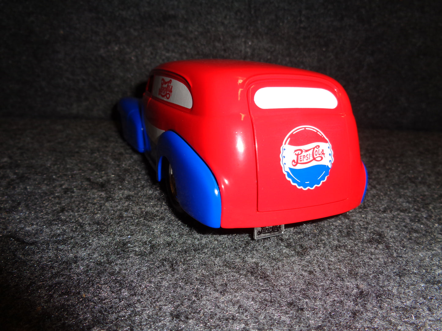 Pepsi-Cola 1946 Chevrolet Sedan Delivery Street Rod