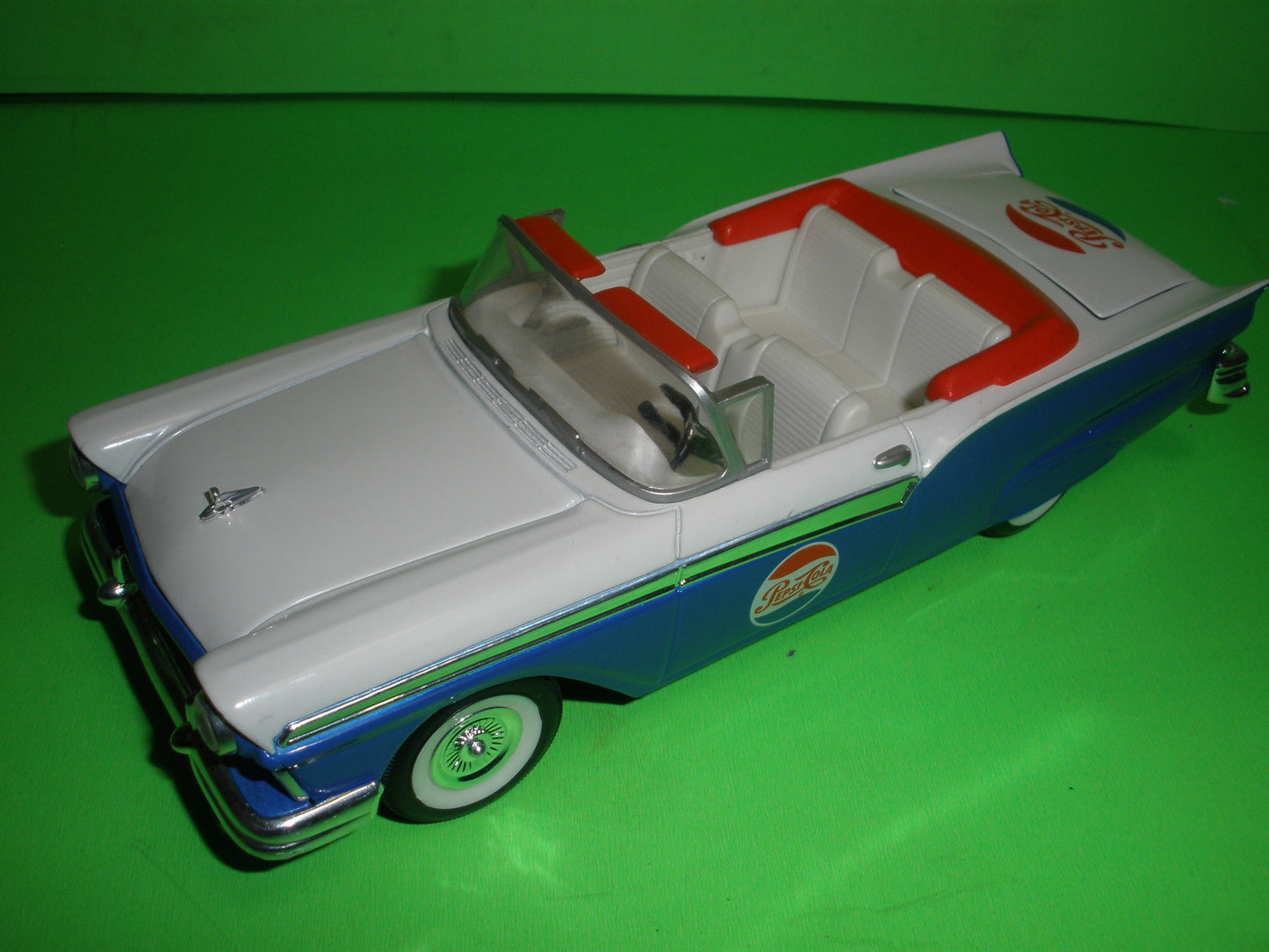 Pepsi-Cola 1957 Ford Fairlane Convertible