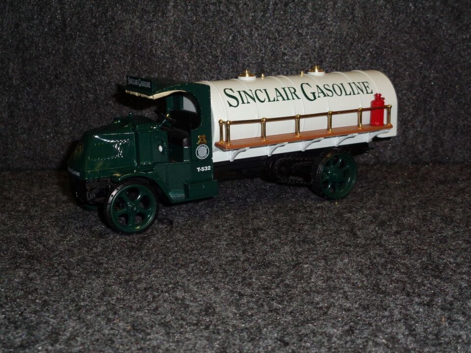Sinclair 1925 Mack AC Tanker Truck