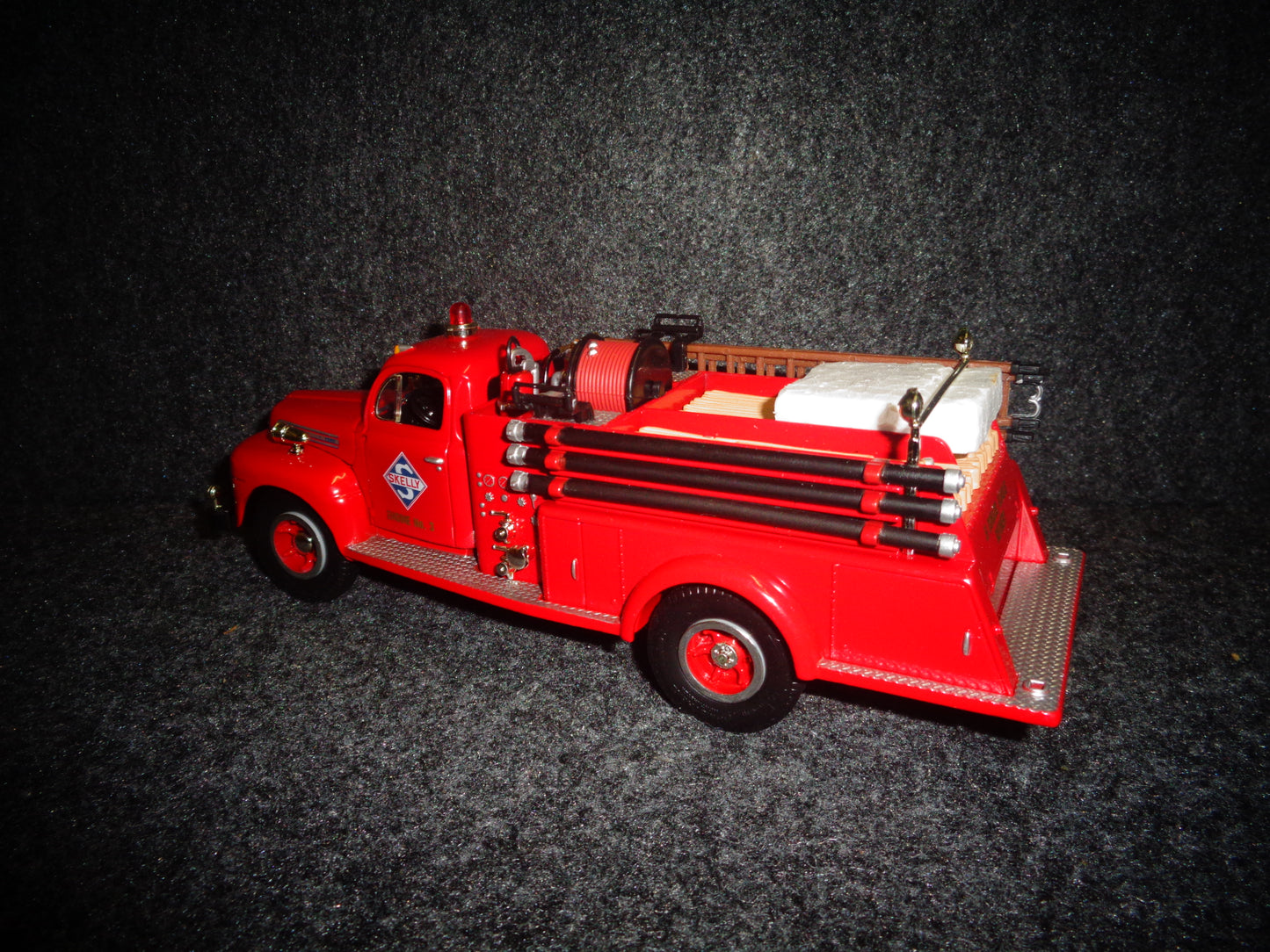 Skelly Oil 1951 Ford F-7 Fire Truck