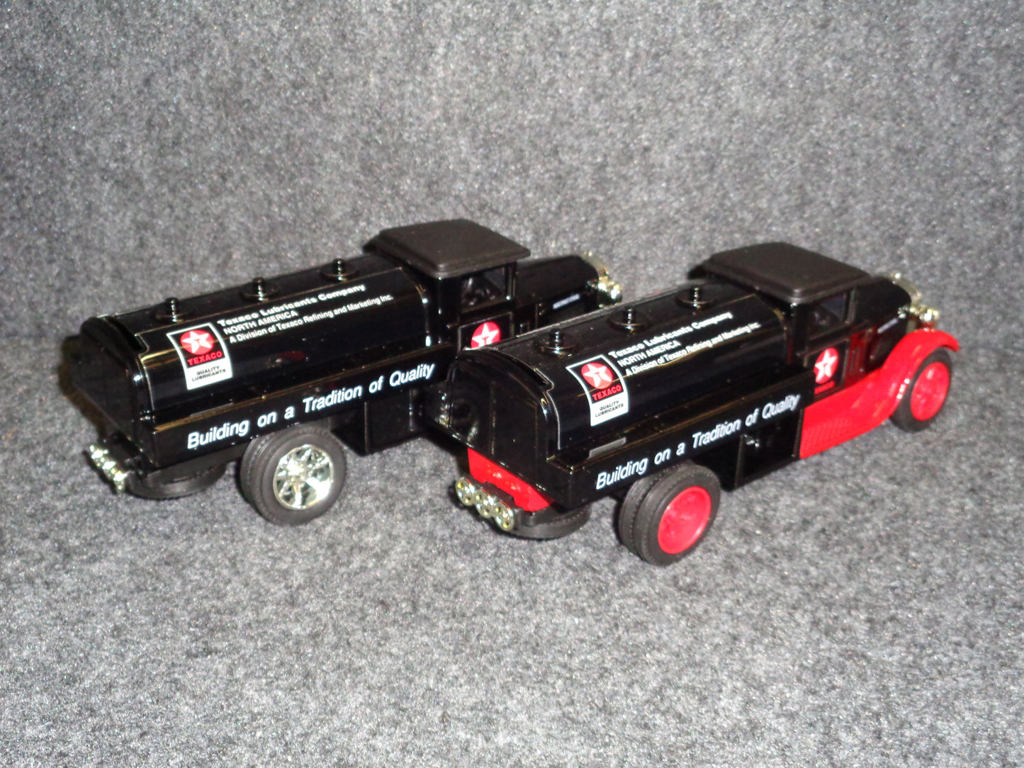Texaco Lubricants 1929 International Tanker Truck - Employee Issue & Sampler Set