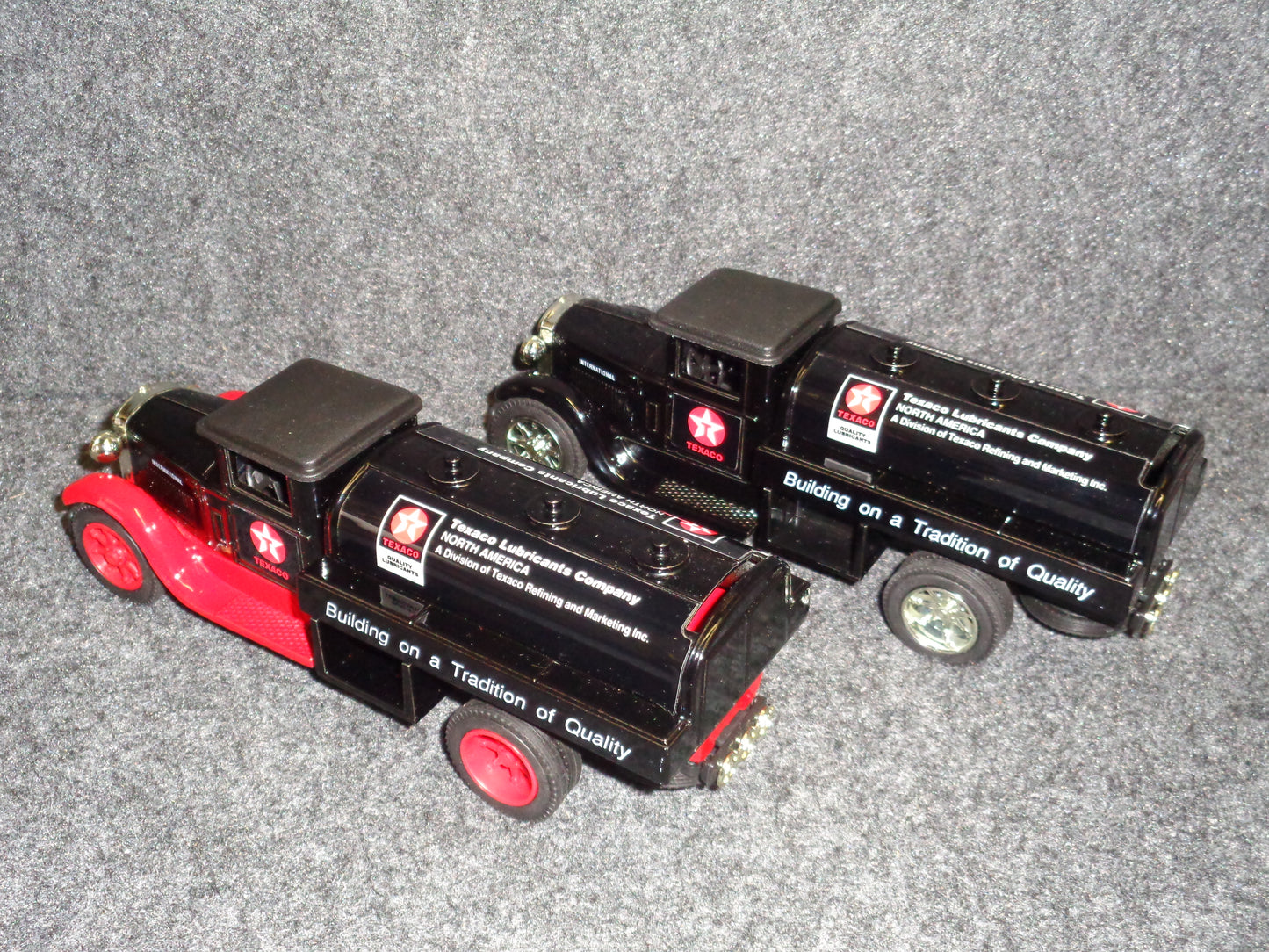 Texaco Lubricants 1929 International Tanker Truck - Employee Issue & Sampler Set