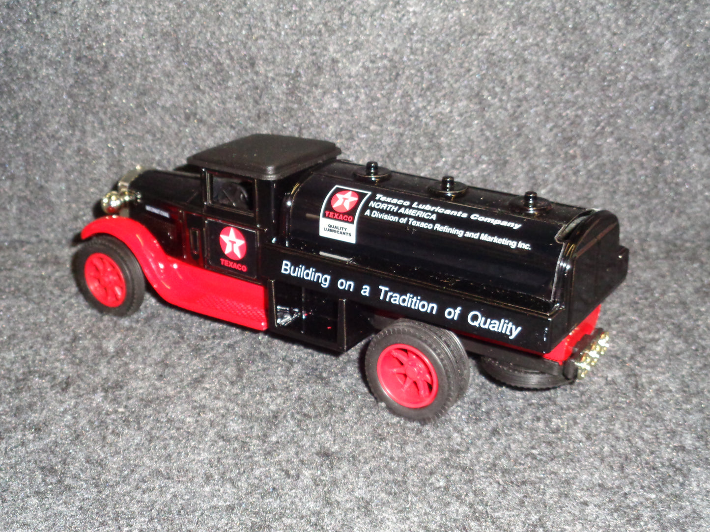 Texaco Lubricants 1929 International Tanker Truck