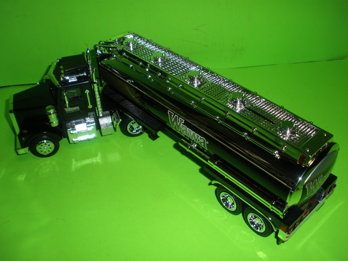 2000 WAWA Tanker Truck