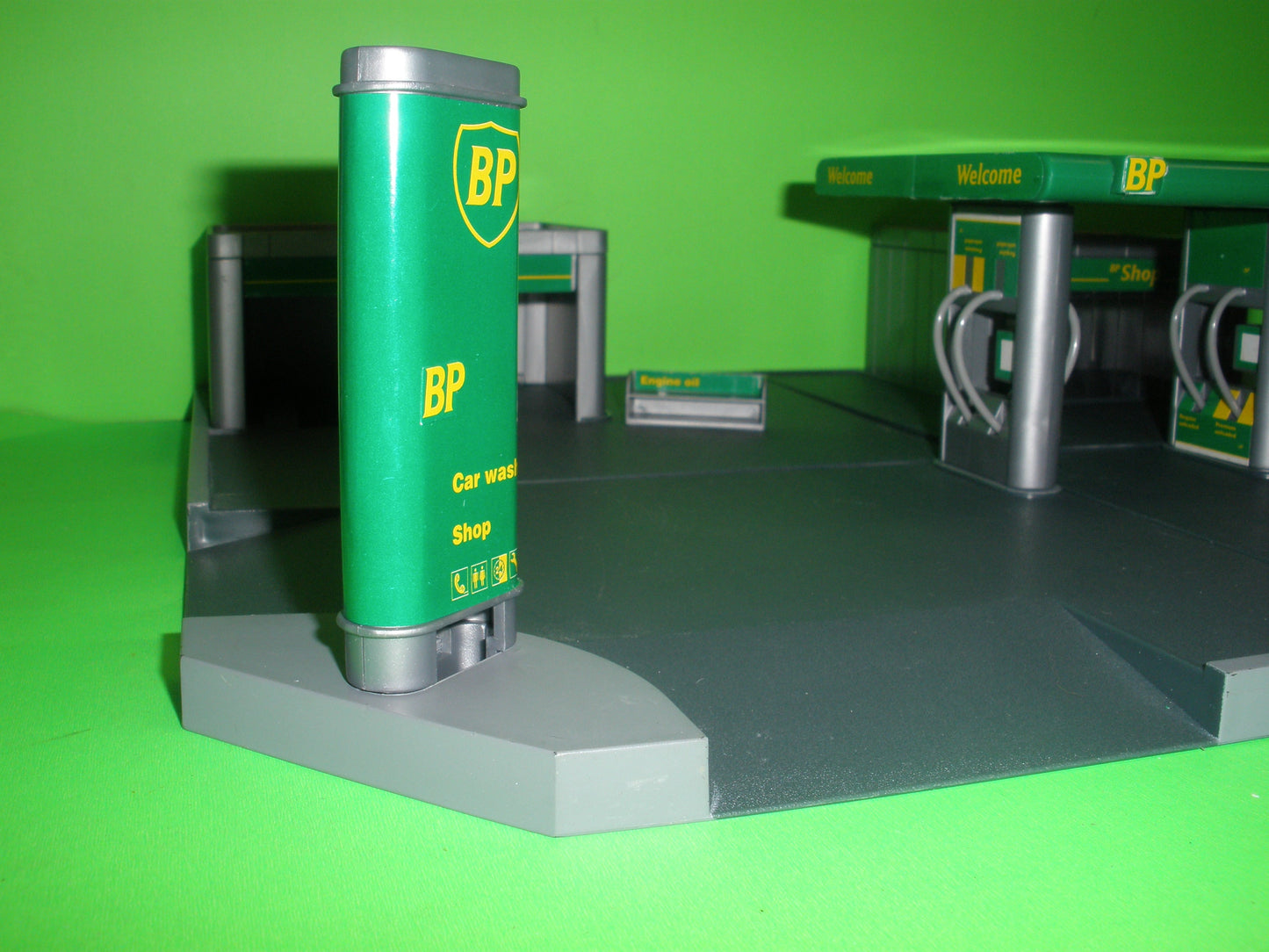 BP Service Station Model Kit