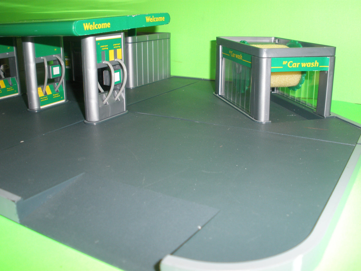 BP Service Station Model Kit