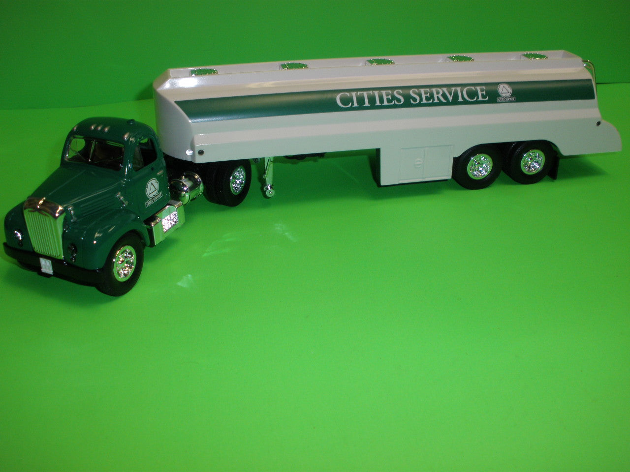 Citgo 1961 B-Mack Tanker Truck