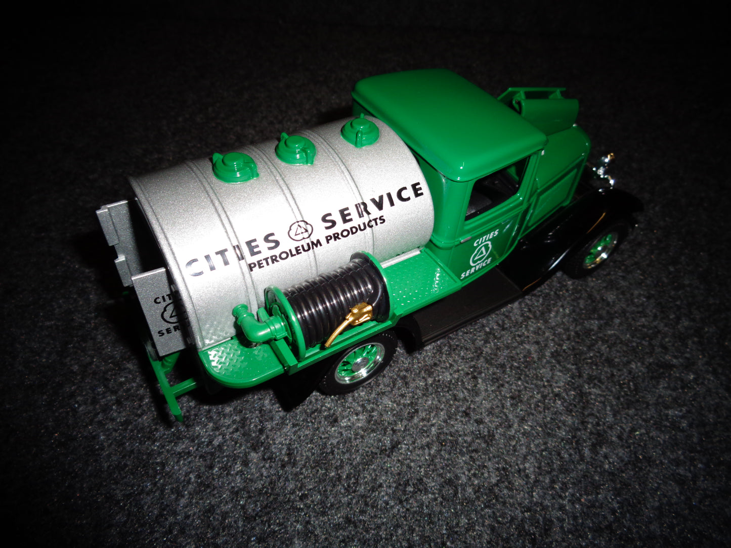 Citgo Cities Service 1932 Ford Tanker Truck