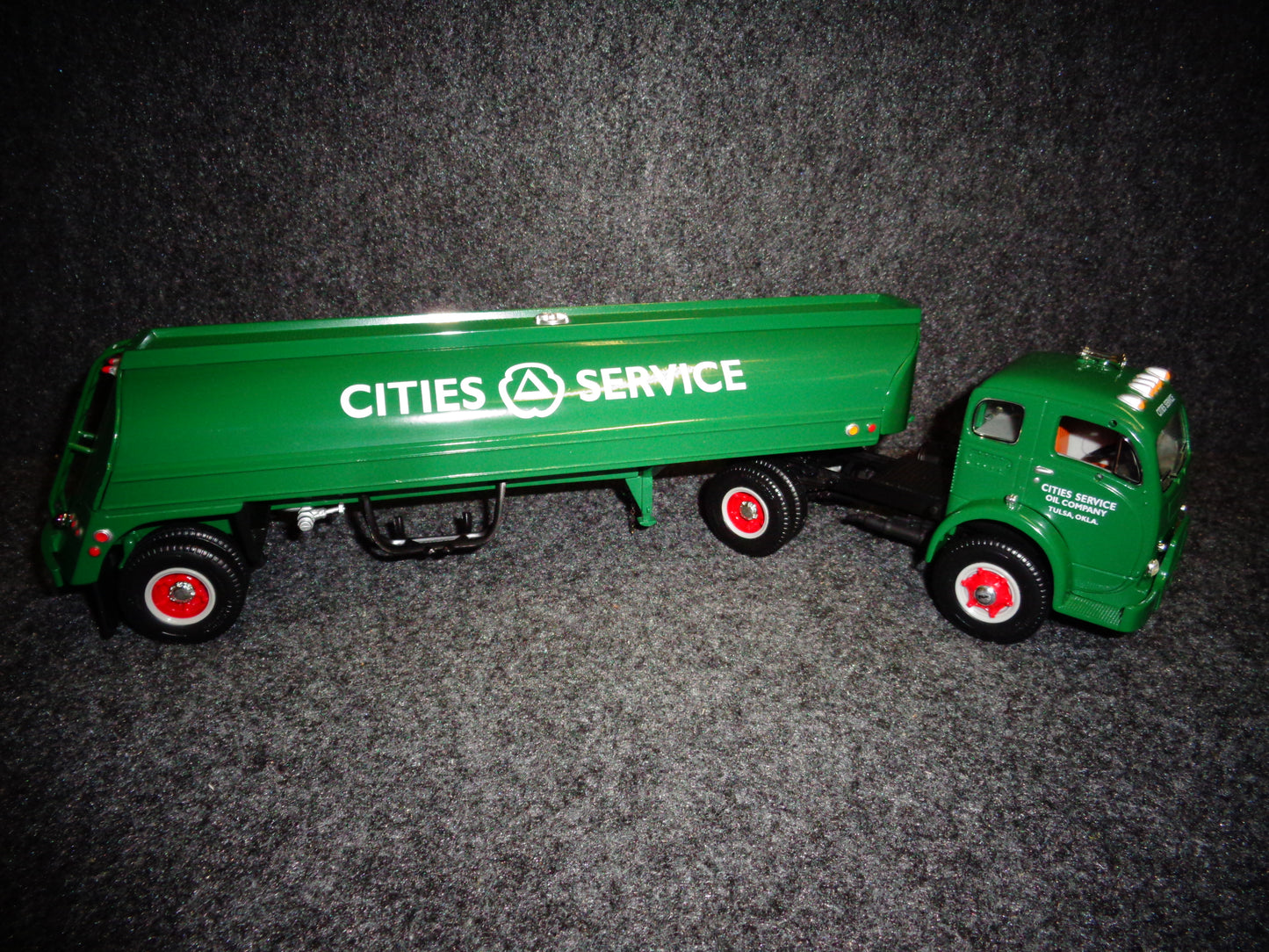 Citgo Cities Service 1953 White 3000 Gallon Tanker Truck