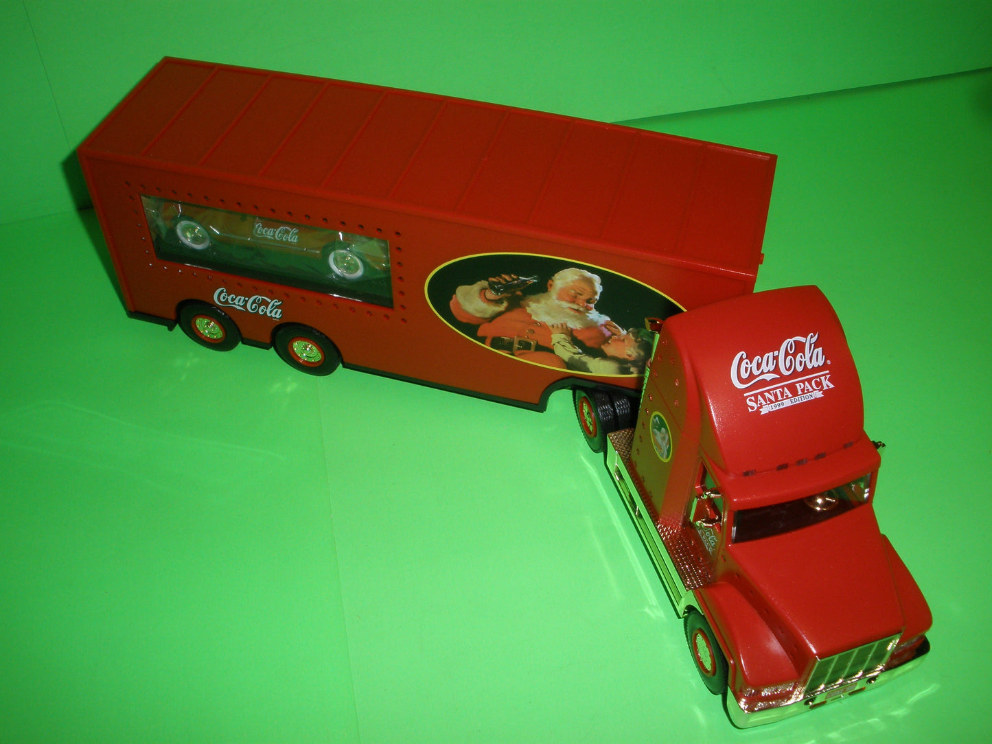 Coca-Cola 1999 Holiday Classic Car Carrier Truck - Gold Version