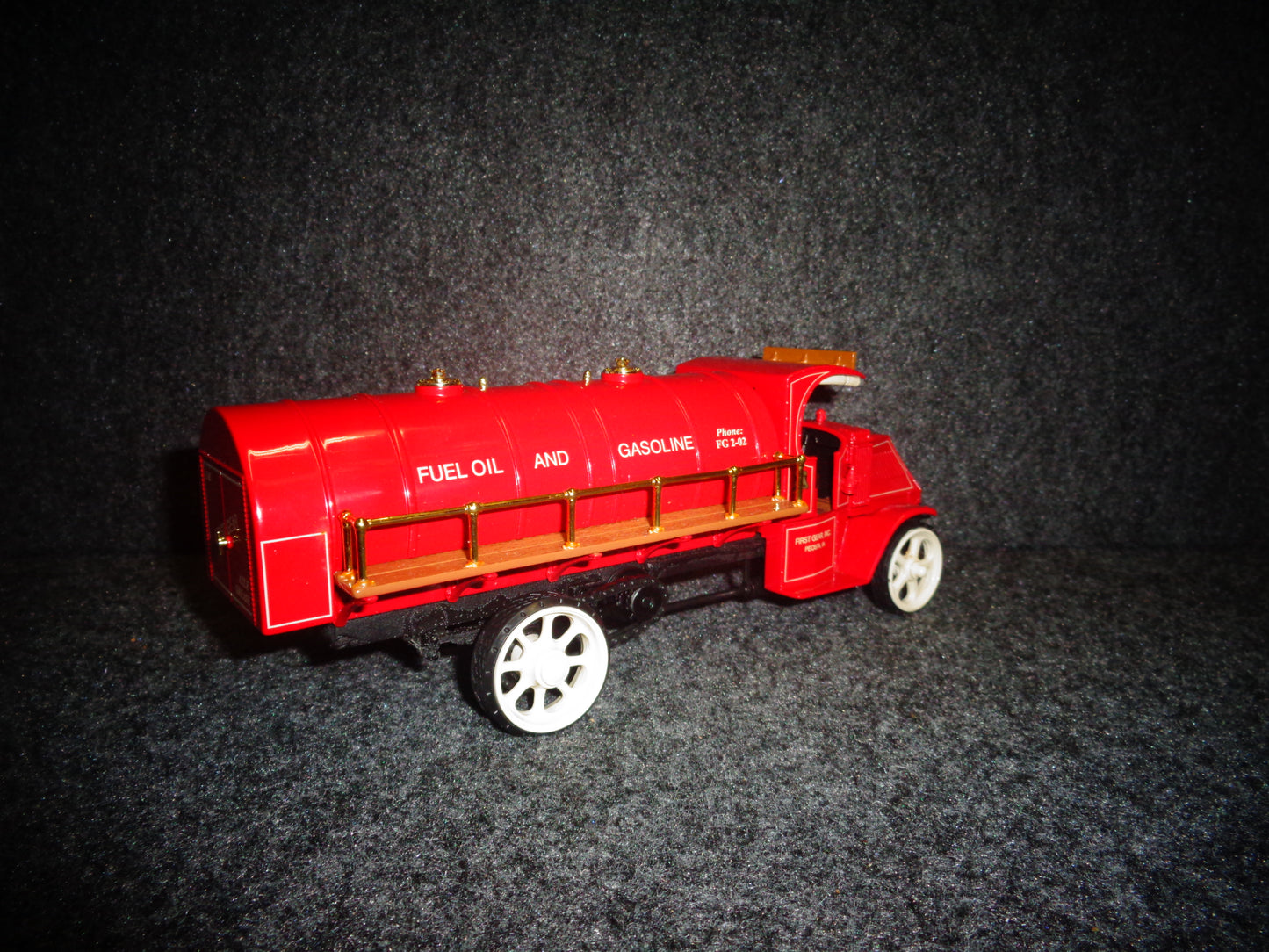 First Gear 1918 Mack AC Bulldog Tanker Truck