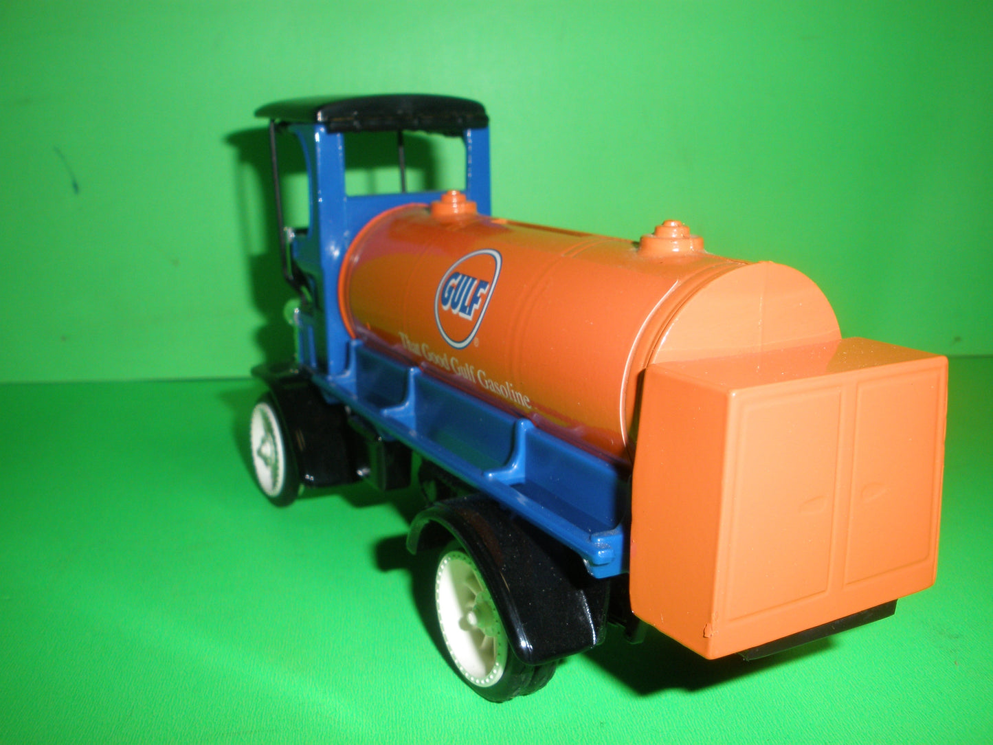 Gulf 1910 Mack Tanker Truck Regular Edition