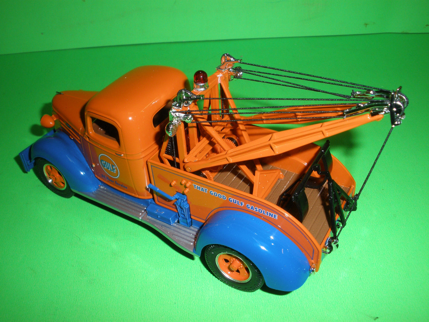Gulf 1937 Chevrolet Tow Truck