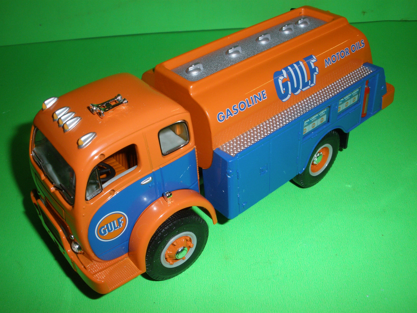 Gulf 1953 White Fuel Tanker Truck