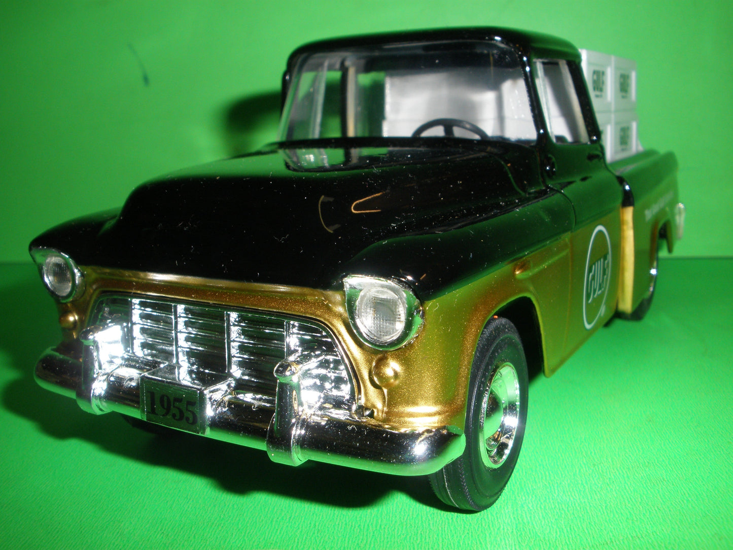 Gulf 1955 Chevrolet Cameo Pickup Truck Gold Sampler