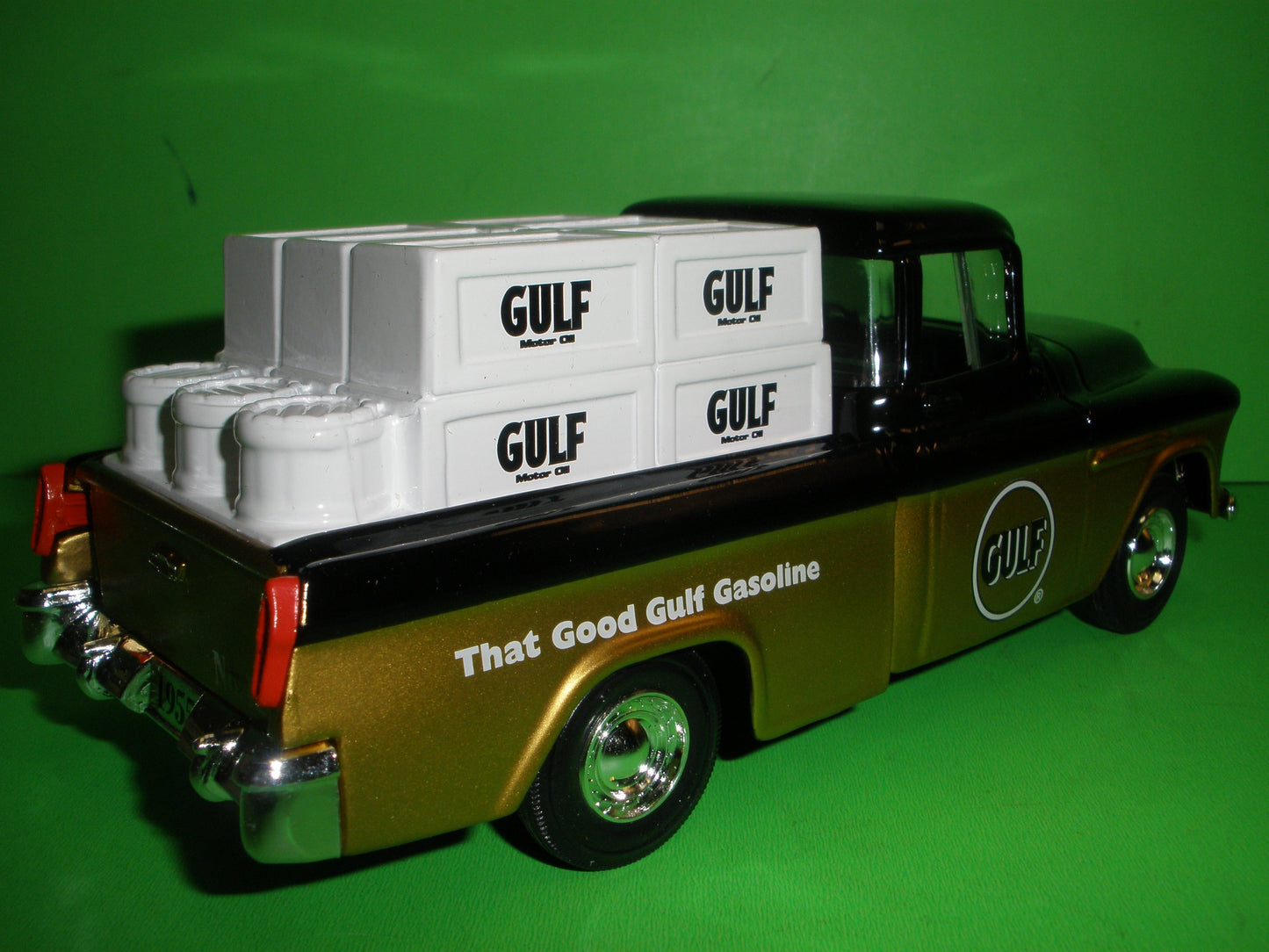 Gulf 1955 Chevrolet Cameo Pickup Truck Gold Sampler