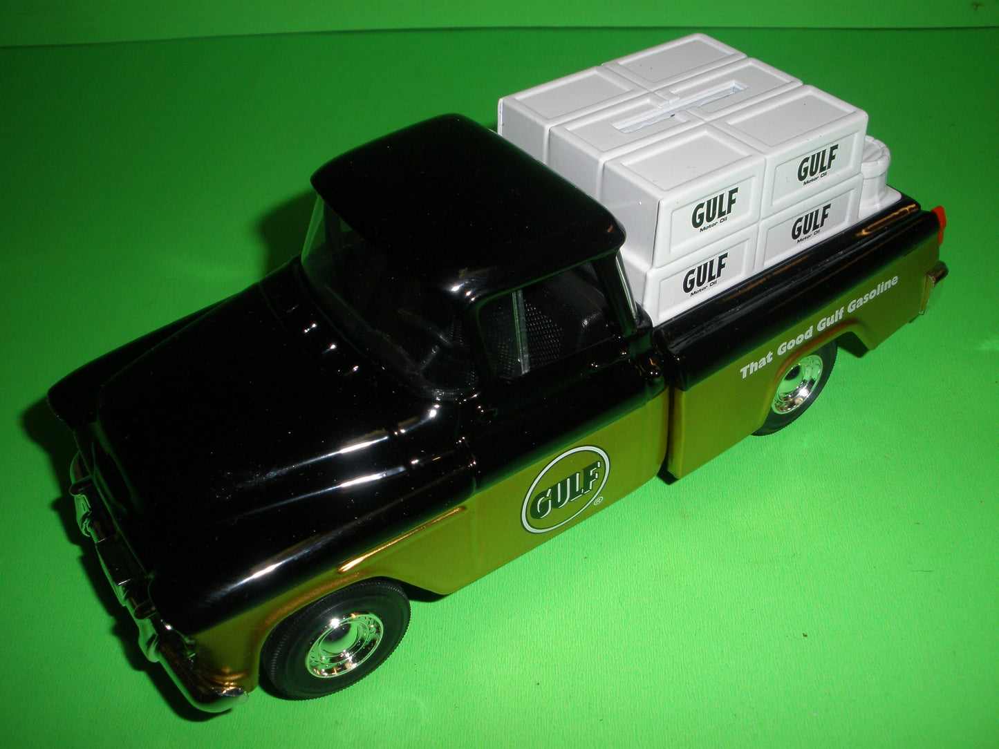 Gulf 1955 Chevrolet Cameo Pickup Truck Gold Sampler