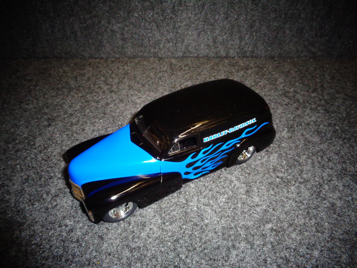 Harley-Davidson 1946 Chevrolet Sedan Street Rod