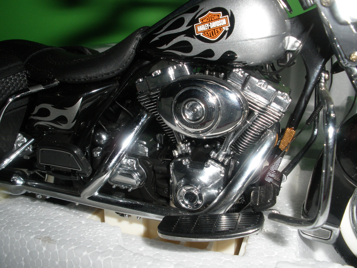 Harley Davidson 2002 Road King Motorcycle Road Rally - B11A750