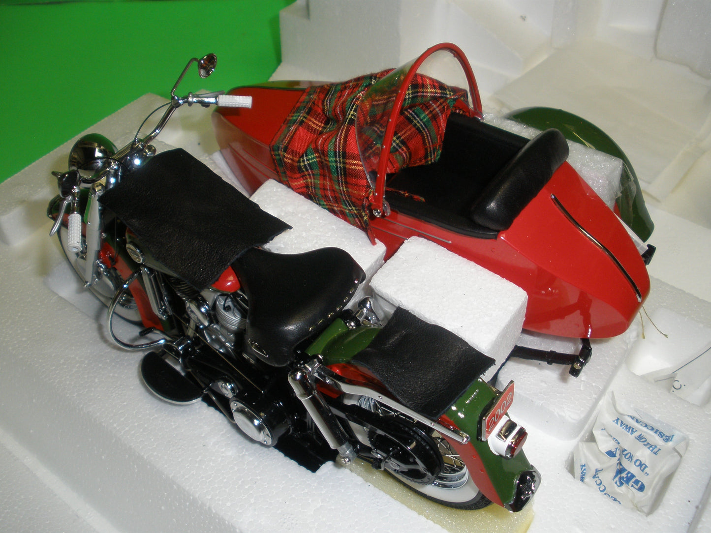 Harley Davidson Duo-Glide Motorcycle & Sidecar 2002 Christmas - B11A409