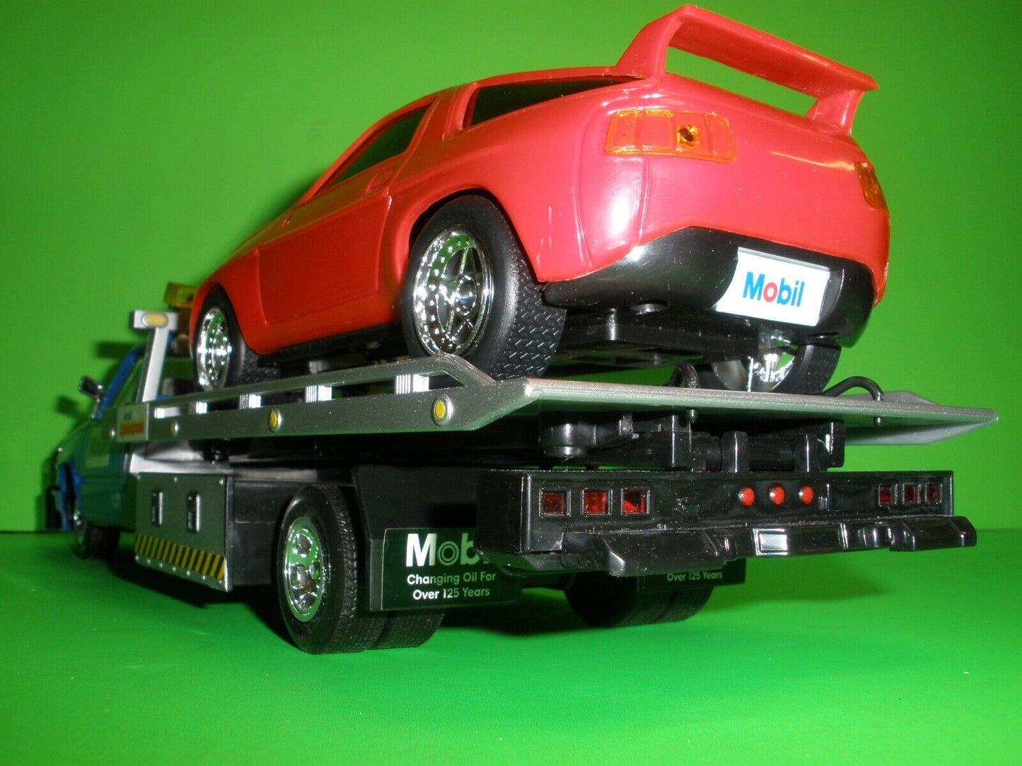 Mobil Chevrolet Rollback Wrecker Tow Truck & Porsche 928
