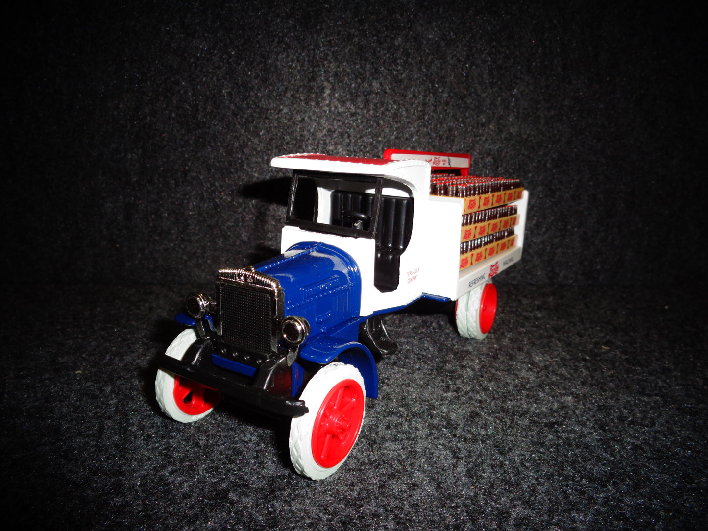Pepsi 1925 Kenworth Stake Bed Bottle Delivery Truck