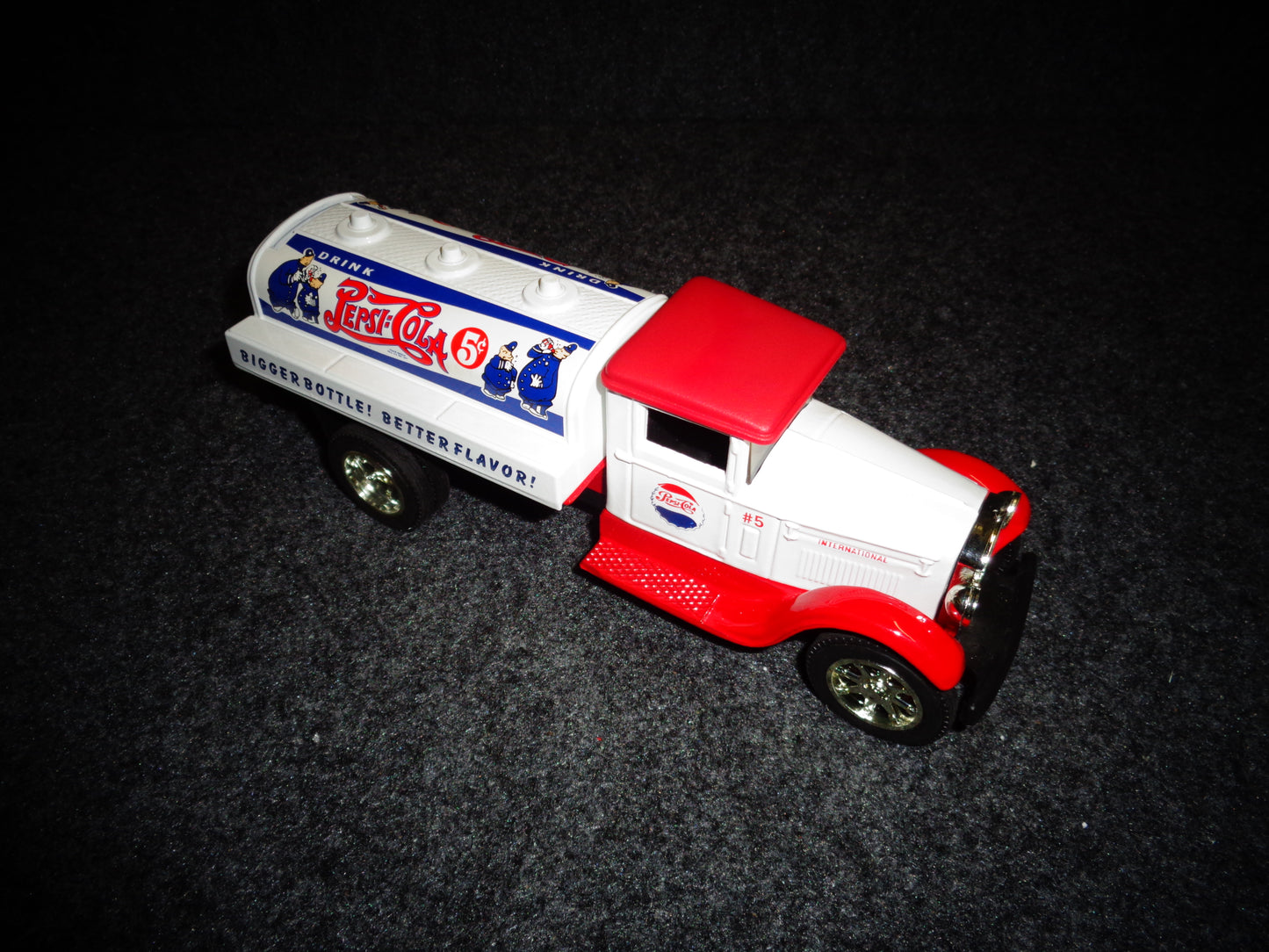 Pepsi 1931 International Tanker Truck