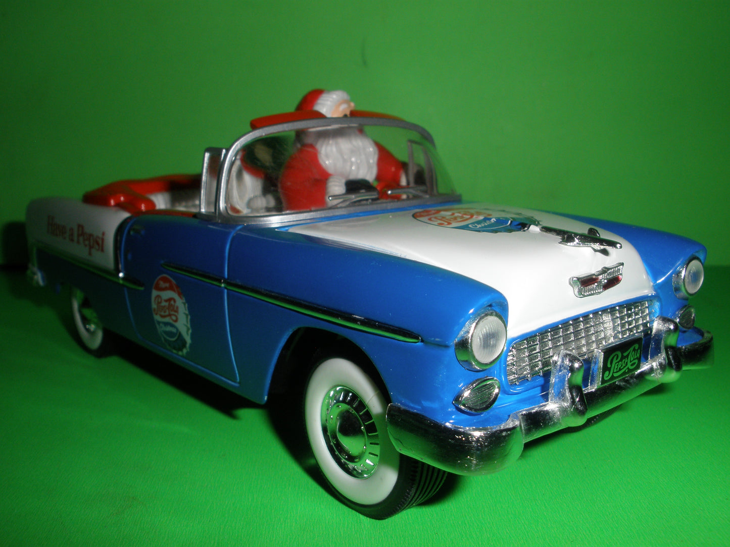 Pepsi 1955 Chevrolet Bel-Air Convertible with Santa