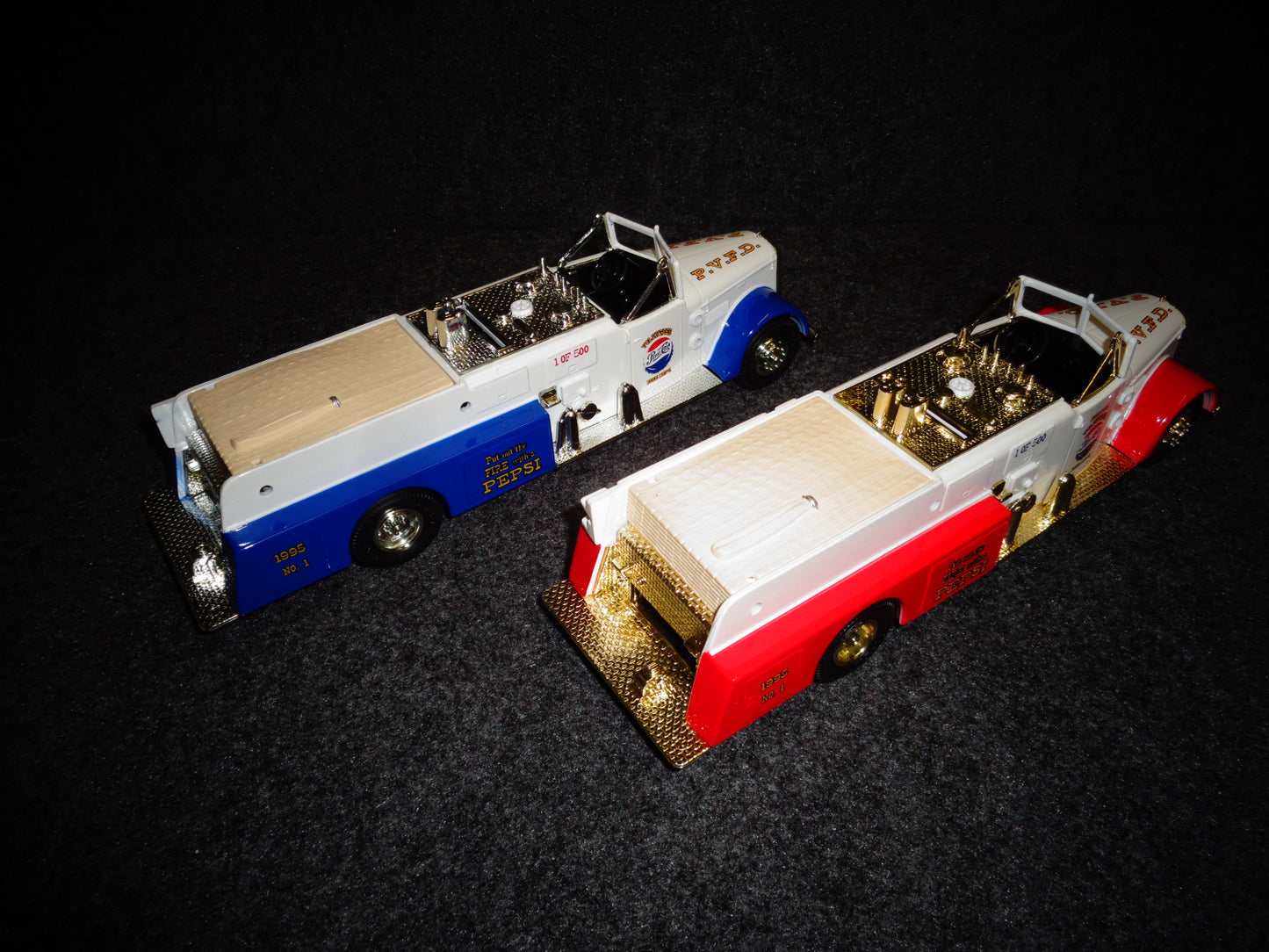 Pepsi 1955 Ward LaFrance Fire Truck - Regular & Employee Edition Set