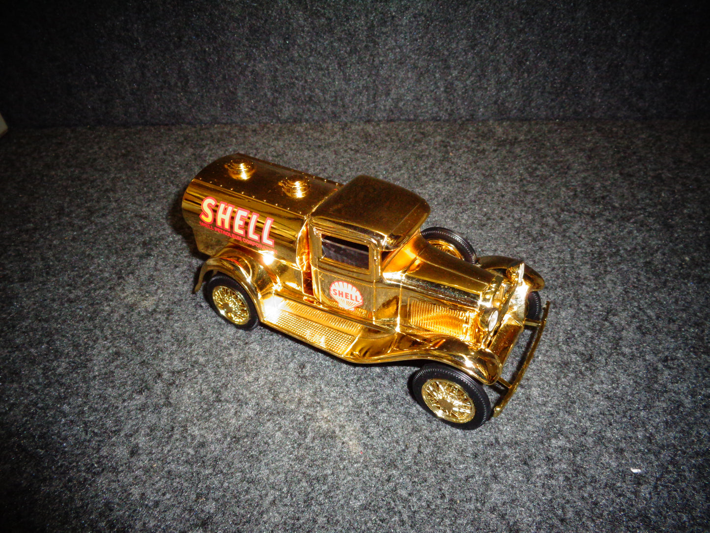 Shell 1930 Ford Model A Tanker Truck Gold Unit