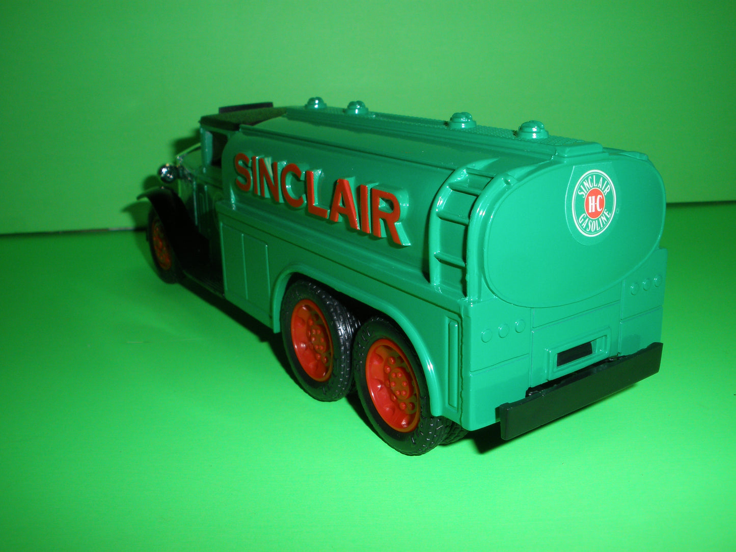 Sinclair 1930 Diamond T Tanker Truck
