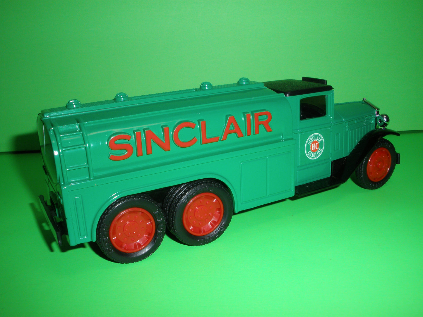 Sinclair 1930 Diamond T Tanker Truck