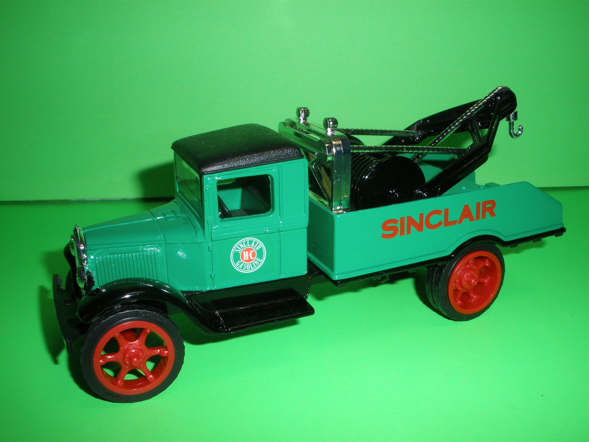 Sinclair 1931 Hawkeye Tow Truck