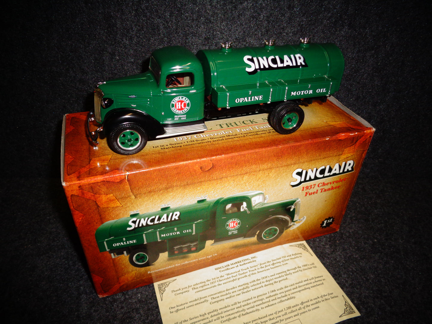Sinclair 1937 Chevrolet Fuel Tanker Truck