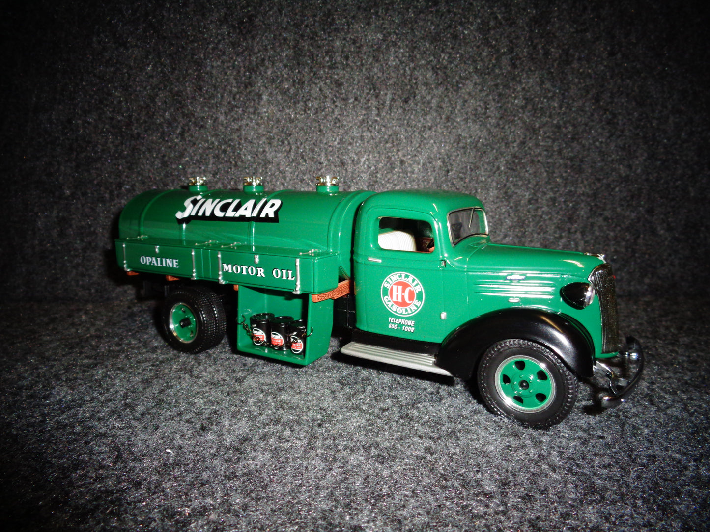 Sinclair 1937 Chevrolet Fuel Tanker Truck