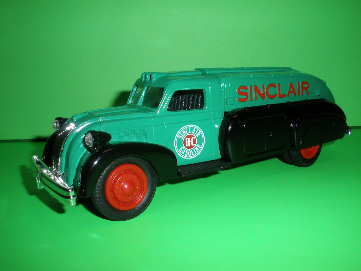 Sinclair 1939 Dodge Airflow Tanker Truck