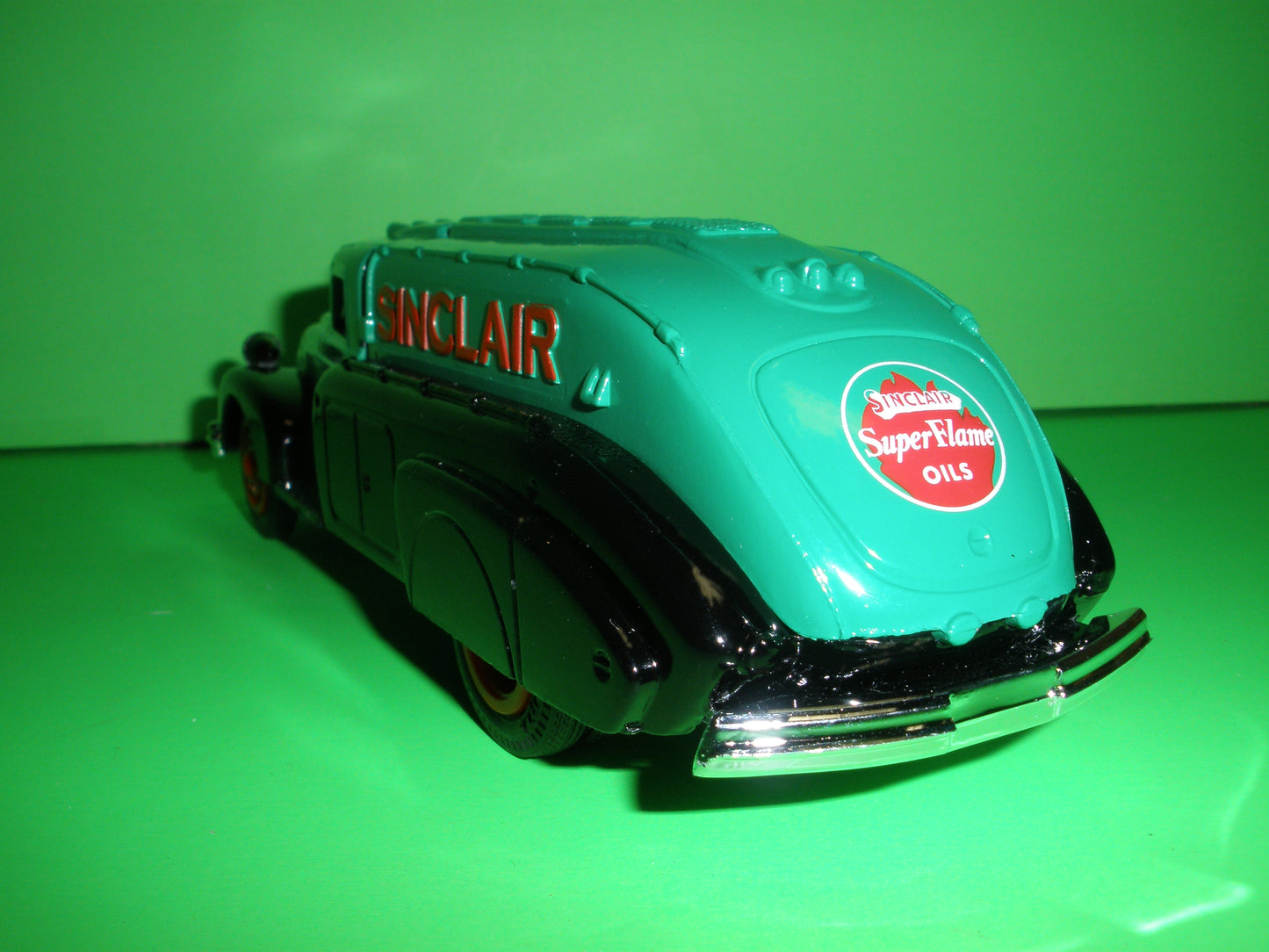Sinclair 1939 Dodge Airflow Tanker Truck
