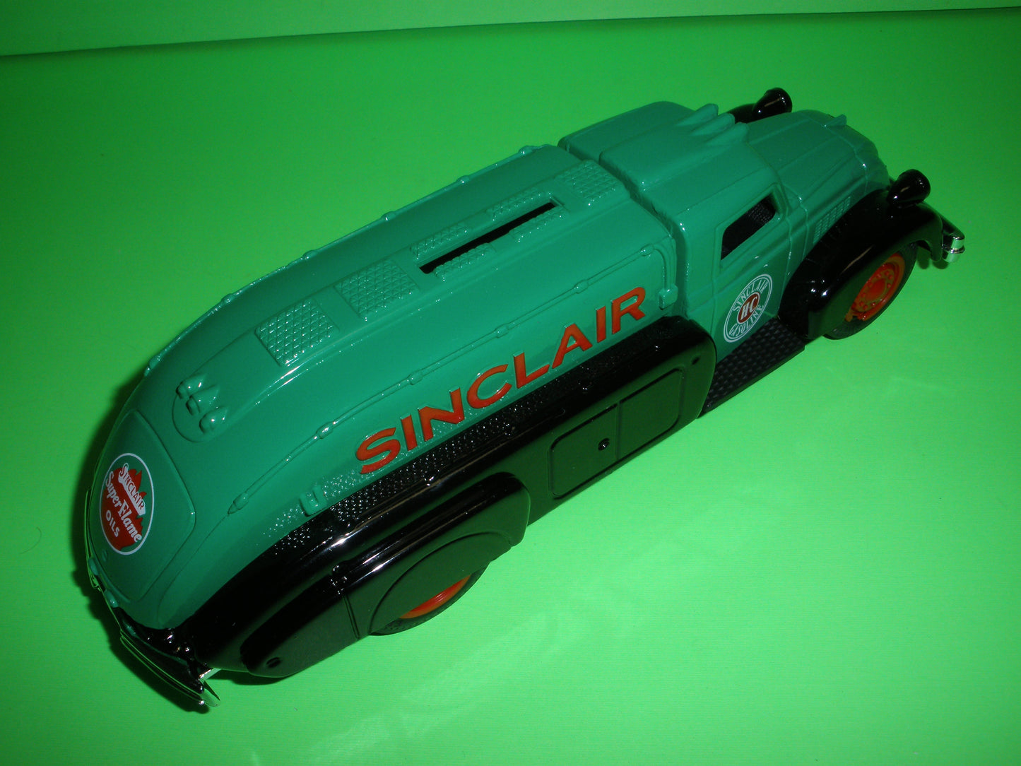 Sinclair 1939 Dodge Airflow Tanker Truck