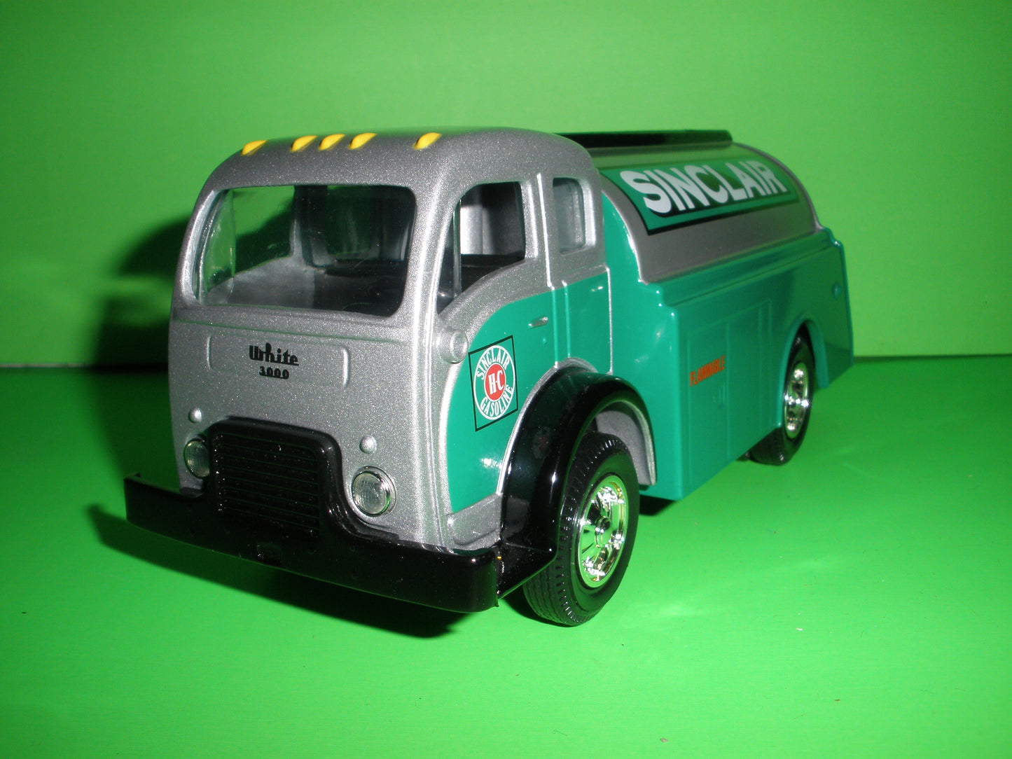 Sinclair 1949 White Tilt Cab Tanker Truck