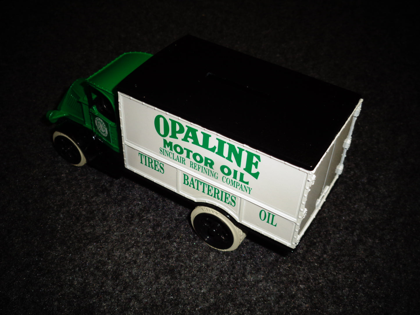Sinclair Opaline Motor Oil 1926 Mack Bulldog Freight Truck