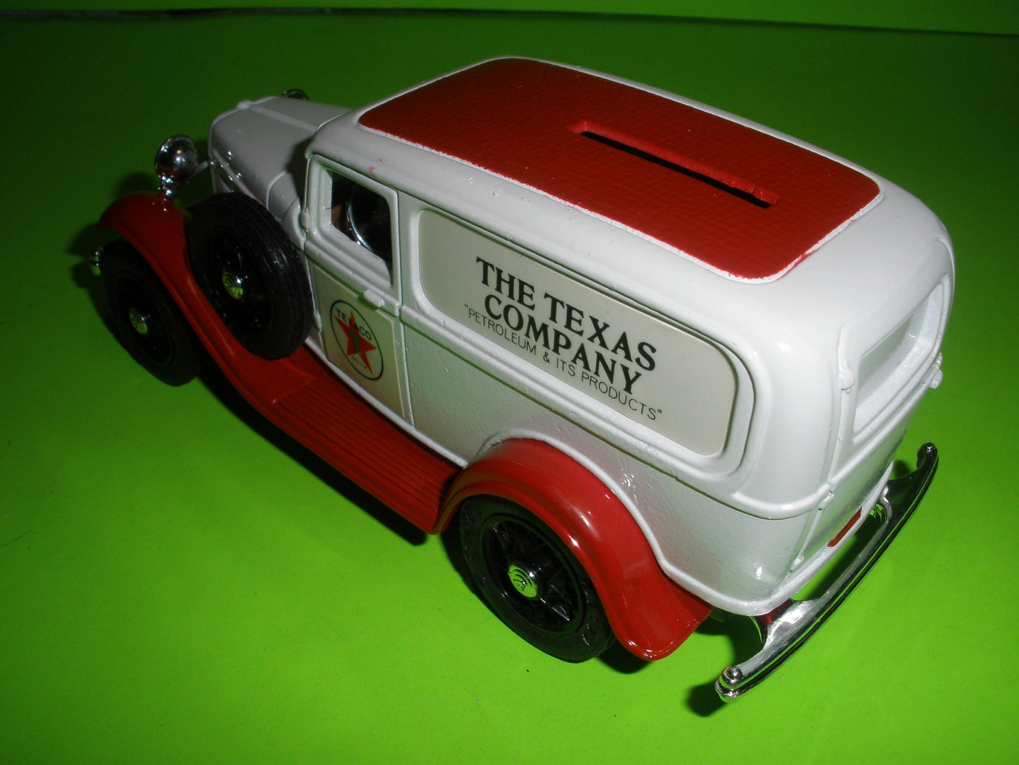 Texaco 1932 Ford Sedan Delivery Truck