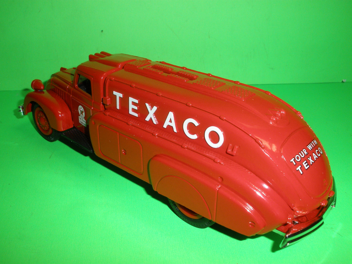 Texaco 1939 Dodge Airflow Tanker Truck