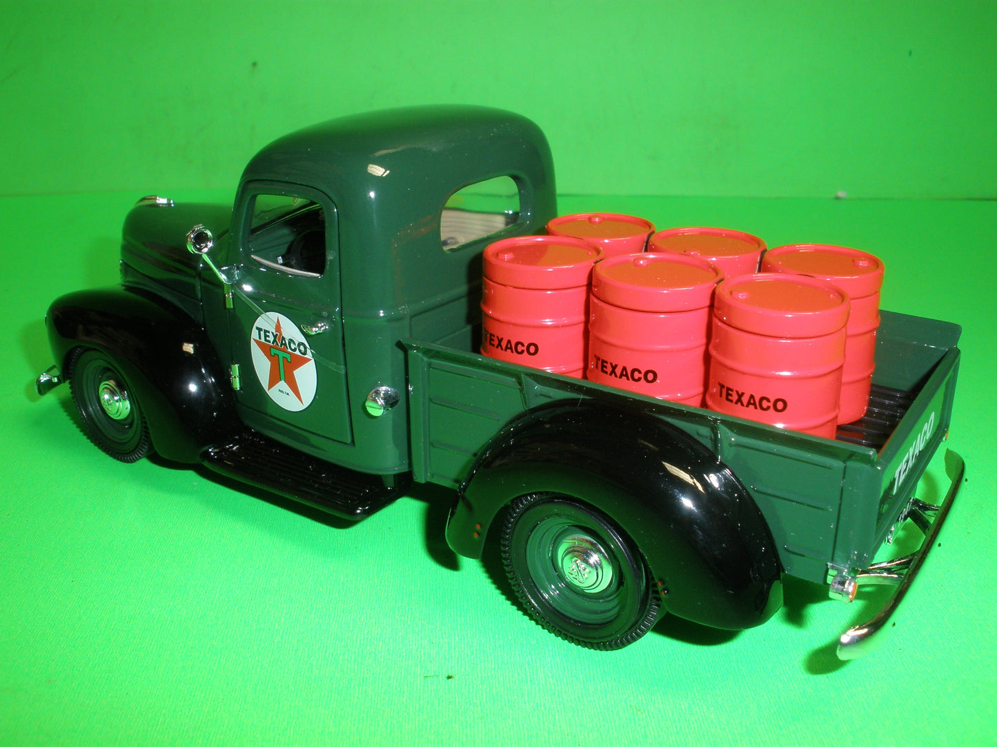 Texaco 1947 International KB-1 Pickup Truck