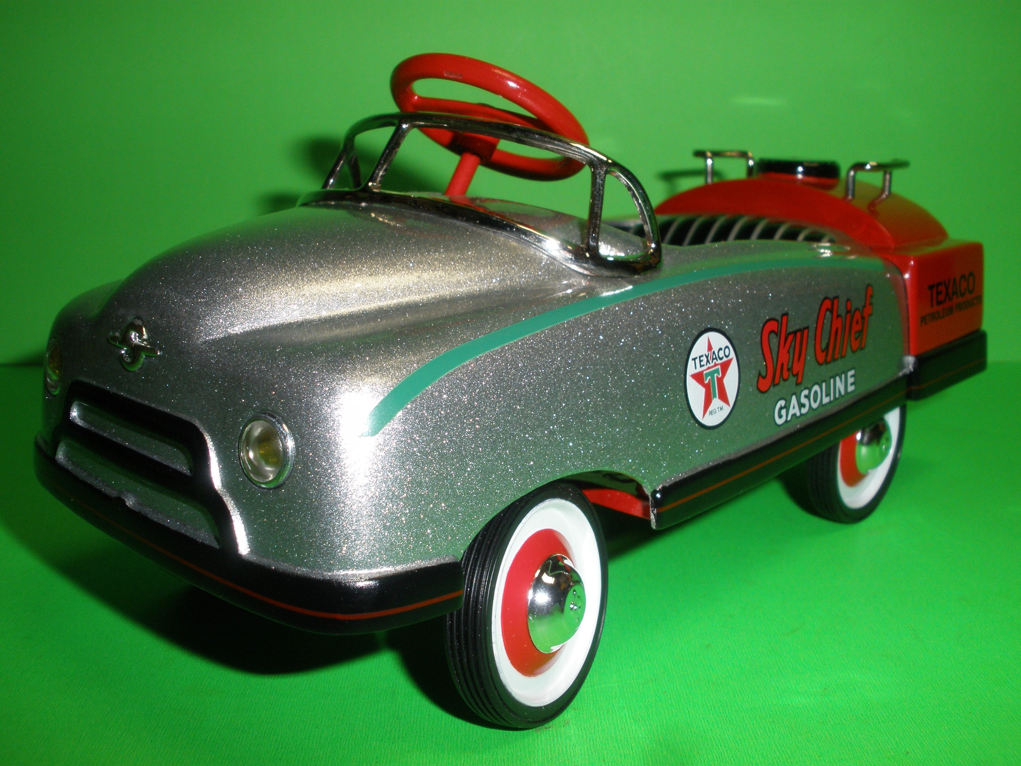 1 - Sinclair 1948 BMC Tanker Pedal Car – Texaco Toys Plus 1 - Sinclair 1948 BMC Tanker Pedal Car – Texaco Toys Plus