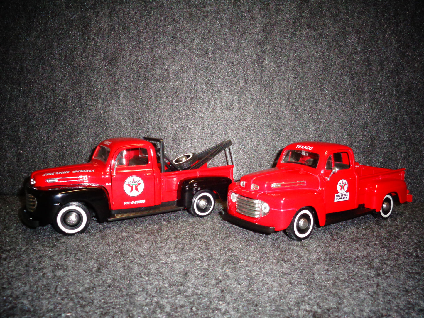 Texaco 1948 Ford Pickup Truck & 1949 Ford F100 Wrecker