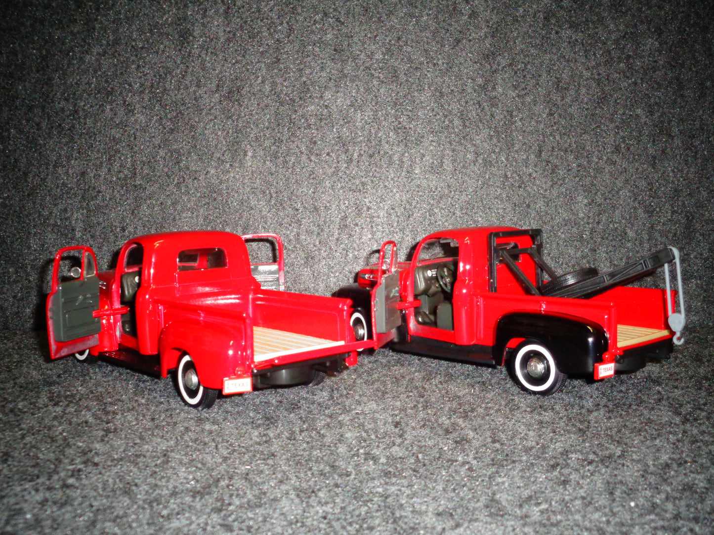 Texaco 1948 Ford Pickup Truck & 1949 Ford F100 Wrecker