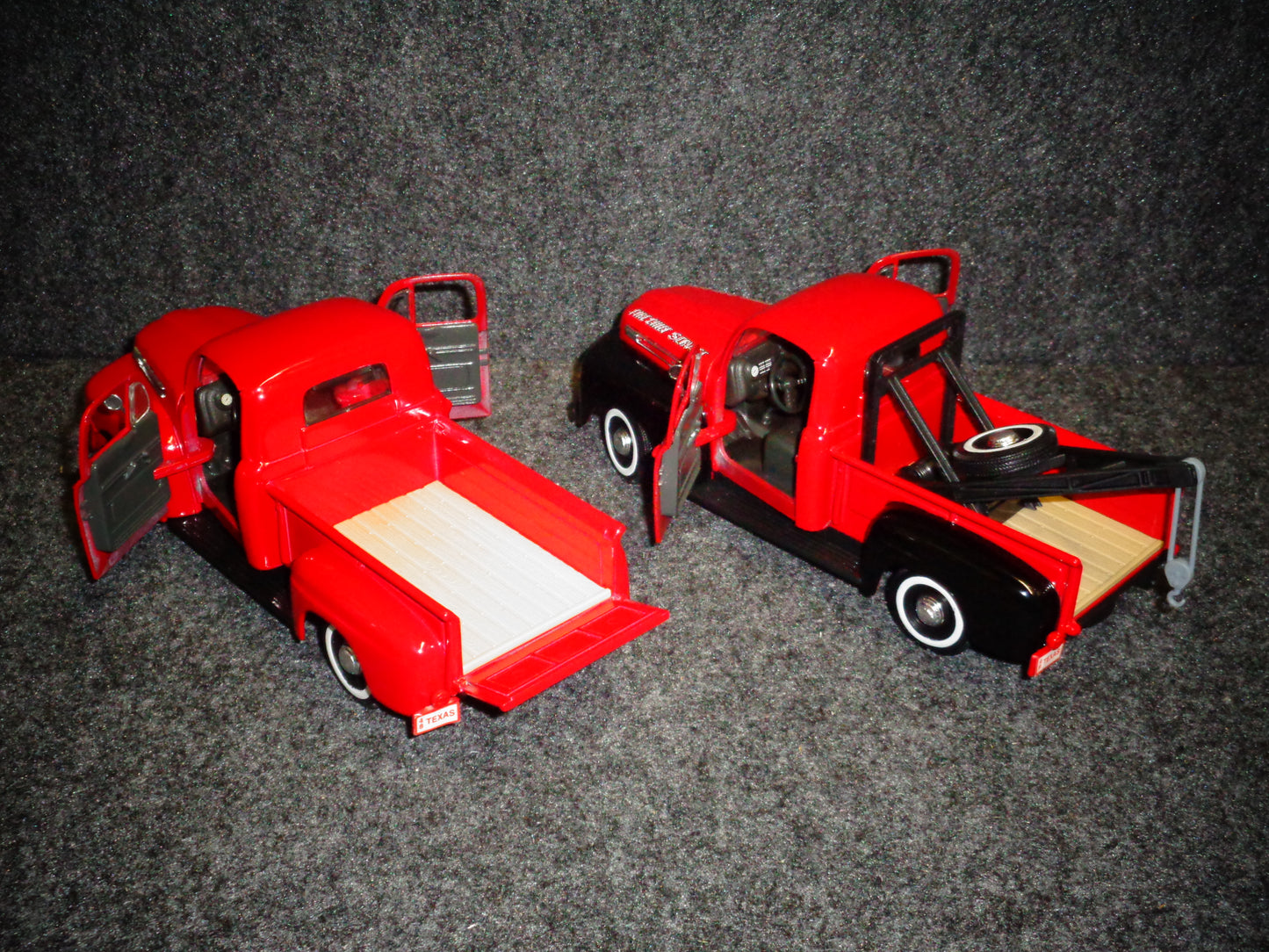 Texaco 1948 Ford Pickup Truck & 1949 Ford F100 Wrecker